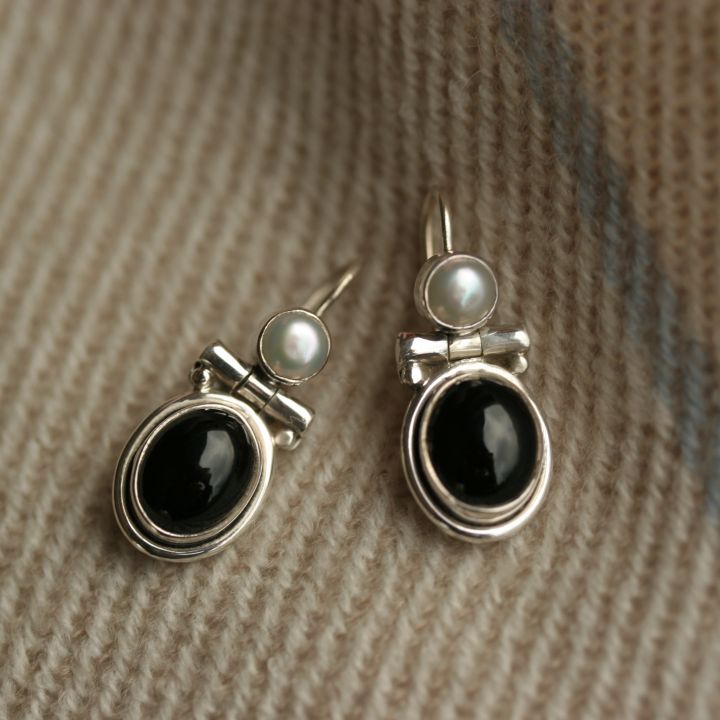 onyx earrings studs